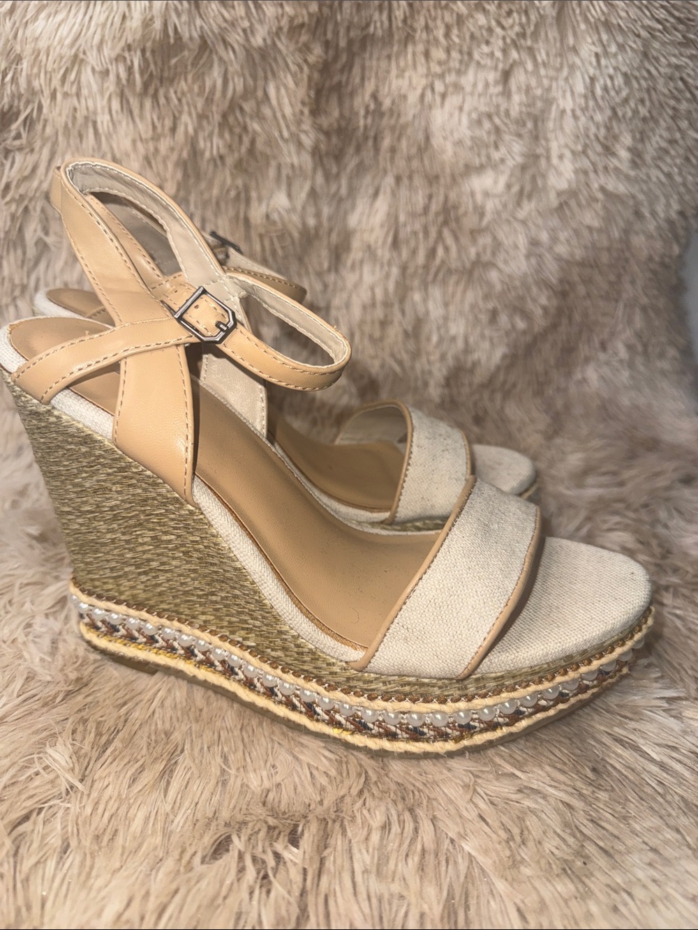 NWOT MIA CREAM WEDGE SANDAL